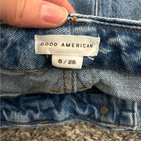 GOOD AMERICAN • Women’s Classic High Waist Raw Hem Jeans in Blue754 Size 6/28 - Picture 6 of 7